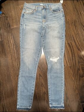 2/$35 NWT Old Navy Curvy Skinny Jeans 2 Tall Light Wash Distressed Raw Hem